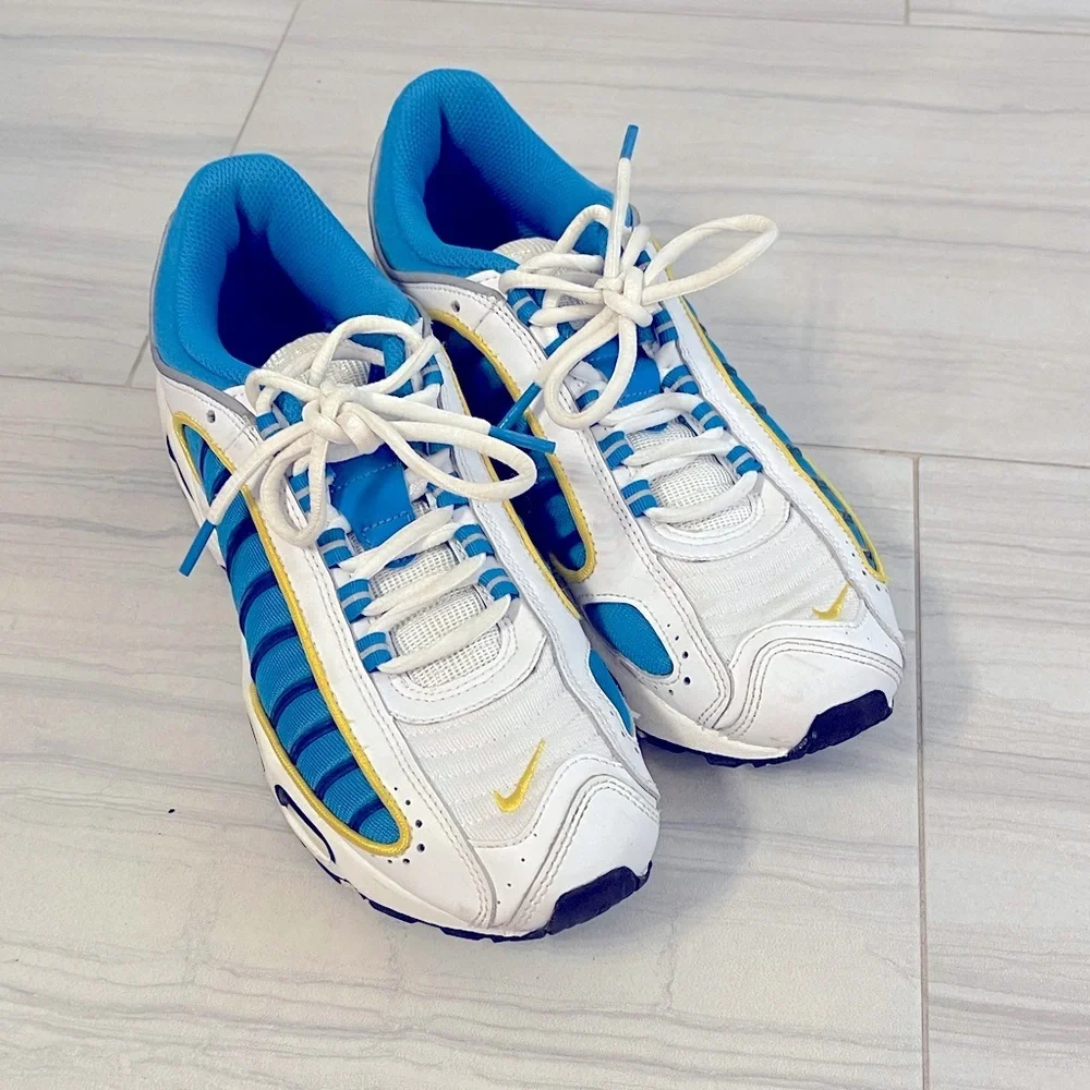 Nike AirMax TailWind 4 Size 8 Men’s and 9.5 Women’s